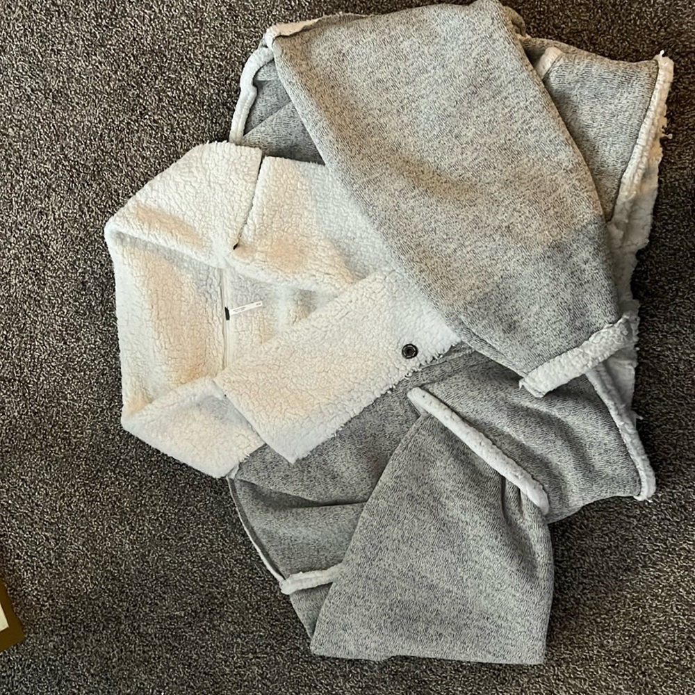 Cozy sweater: Fashion Meets Comfort.